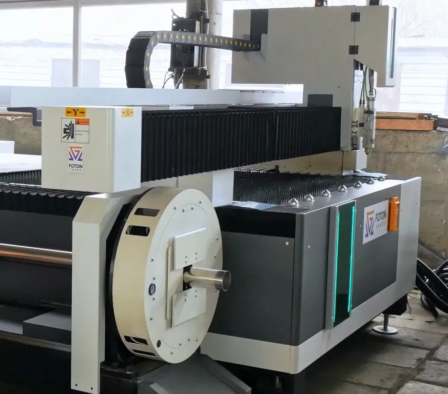 FL-L1530FR-12000-D220-Raycus Лазерный станок для резки листового металла и труб